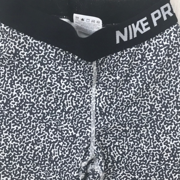 Nike pro leggings - Picture 2 of 4